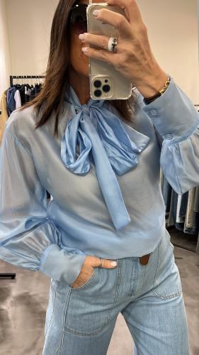 Blouse bleu ciel lavallière KXCM0267 KKS