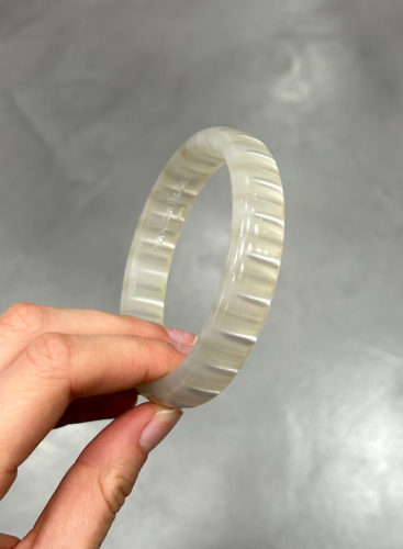 Bracelet jonc effet transparent