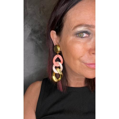 Boucles Oreilles maillons corail rose doré