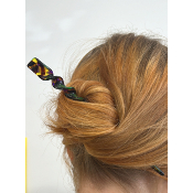 Pic à cheveux torsadé acétate de cellulose vert et violet