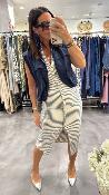 Robe imprimé ligne tennis bleu marine et blanc 053-211802 