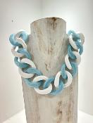 Collier maillons anse de sac bleu et blanc