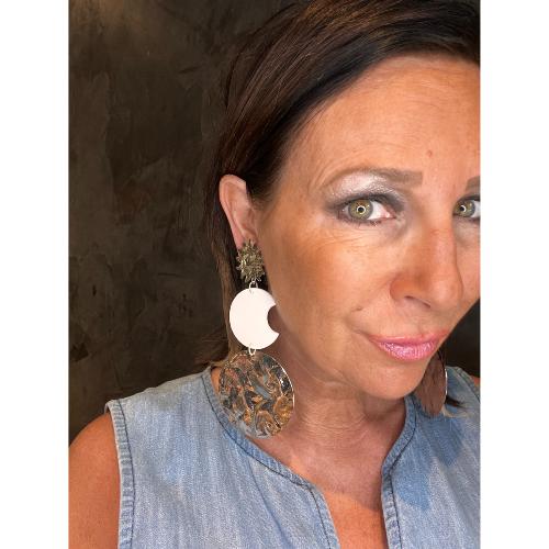 Boucles Oreilles lune et soleil blanc métal argent 1.c