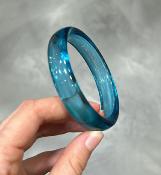 Bracelet jonc bleu translucide