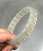 Bracelet jonc effet transparent