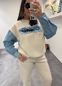 Pull sweater oversize beige et jeans  50935249