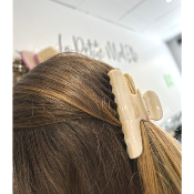 Pince à cheveux en acétate de cellulose beige et blanc