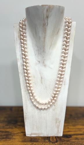 Collier en perles rose 