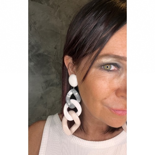 Boucles Oreilles maillons grise blanc rose 