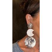 Boucles Oreilles lune et soleil blanc métal argent 1.c