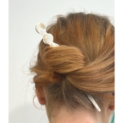 Pic à cheveux plat acétate de cellulose beige et blanc