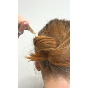 Pic à cheveux torsadé acétate de cellulose beige et blanc