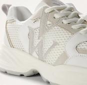 Baskets monogrammes JILLIAN blanc et gris à semelle rétro running BK2811 VW