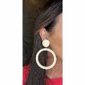 Boucles Oreilles créoles beige ivoire 