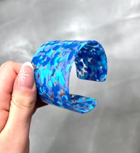 Bracelet manchette bleu