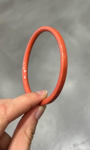 Bracelet jonc plat mini corail