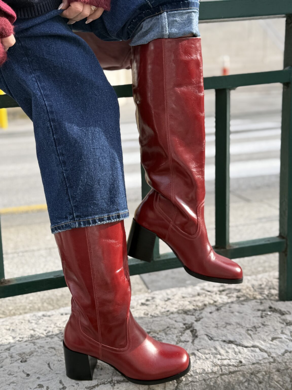 bottes en cuir lisse bordeaux à talon bloc