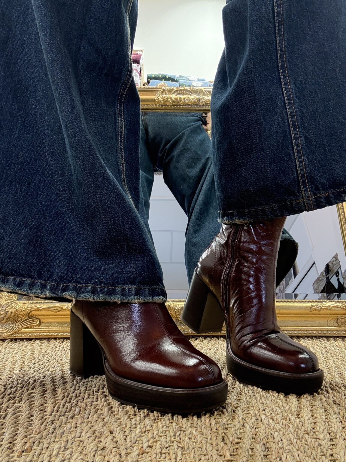 bottines en cuir marron bordeaux à plateforme et talon bloc