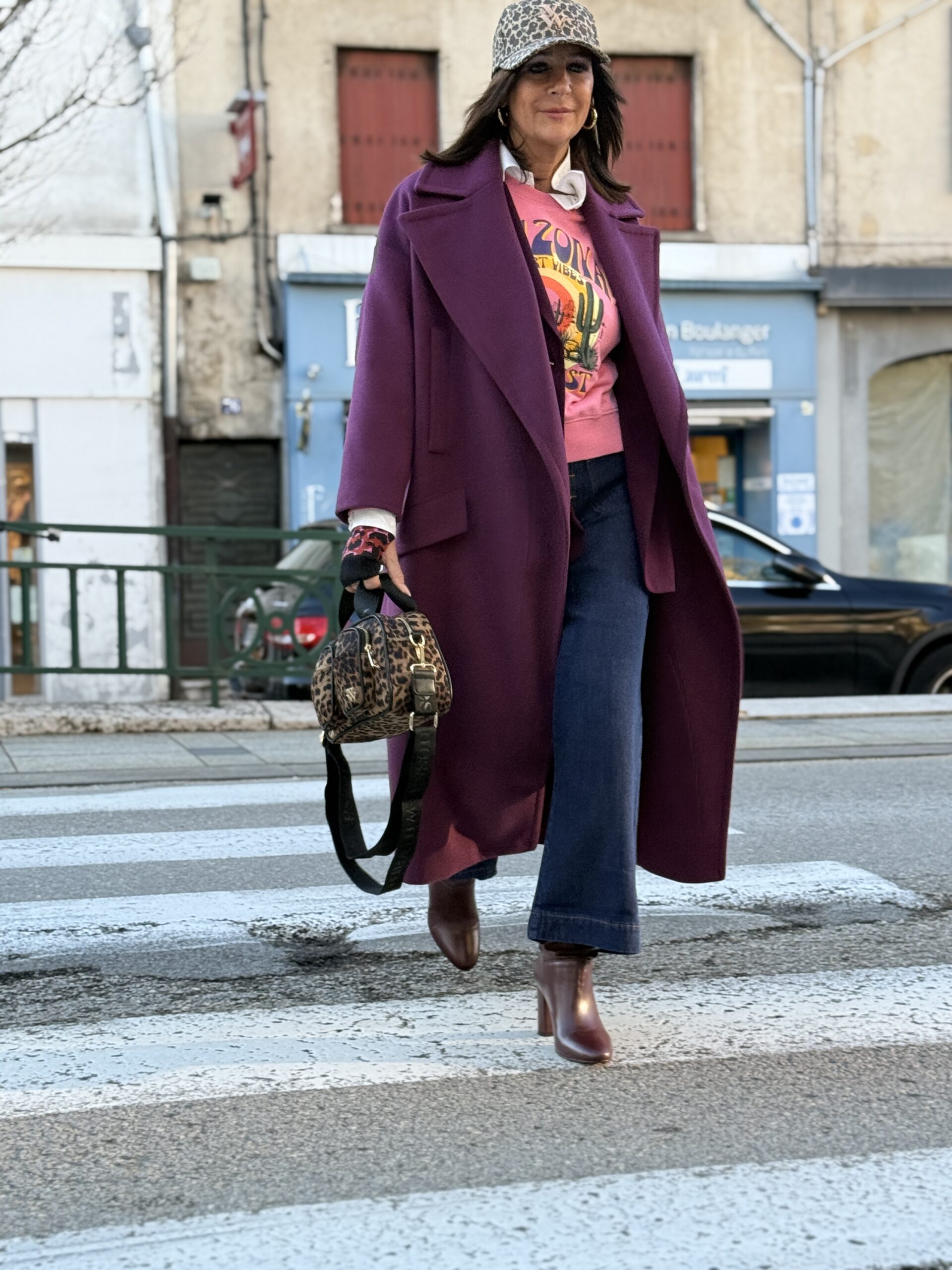 look manteau bordeaux sweat rose jean bleu mhj lpe souvenir.8