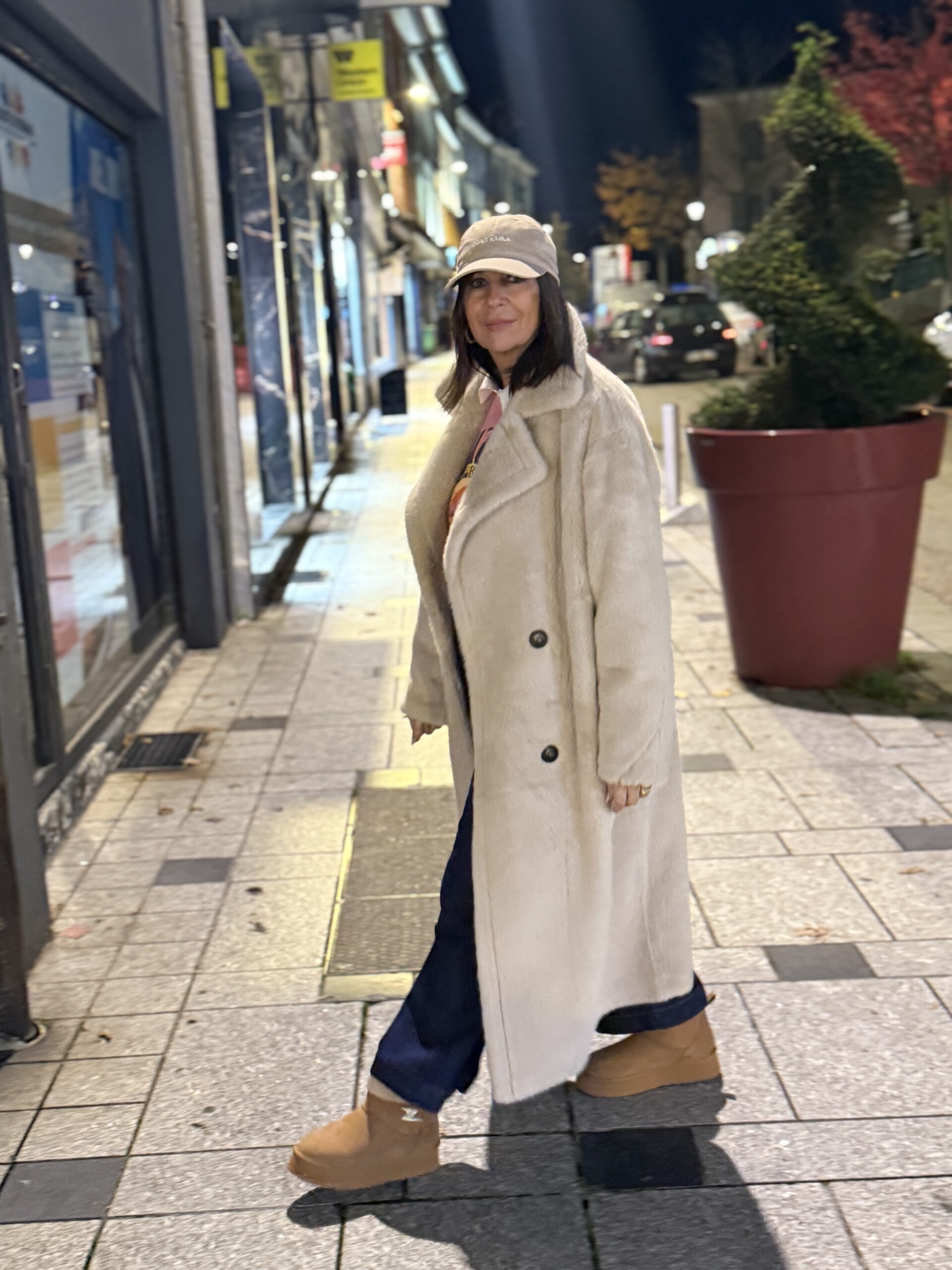 manteau beige fourrure adoré239