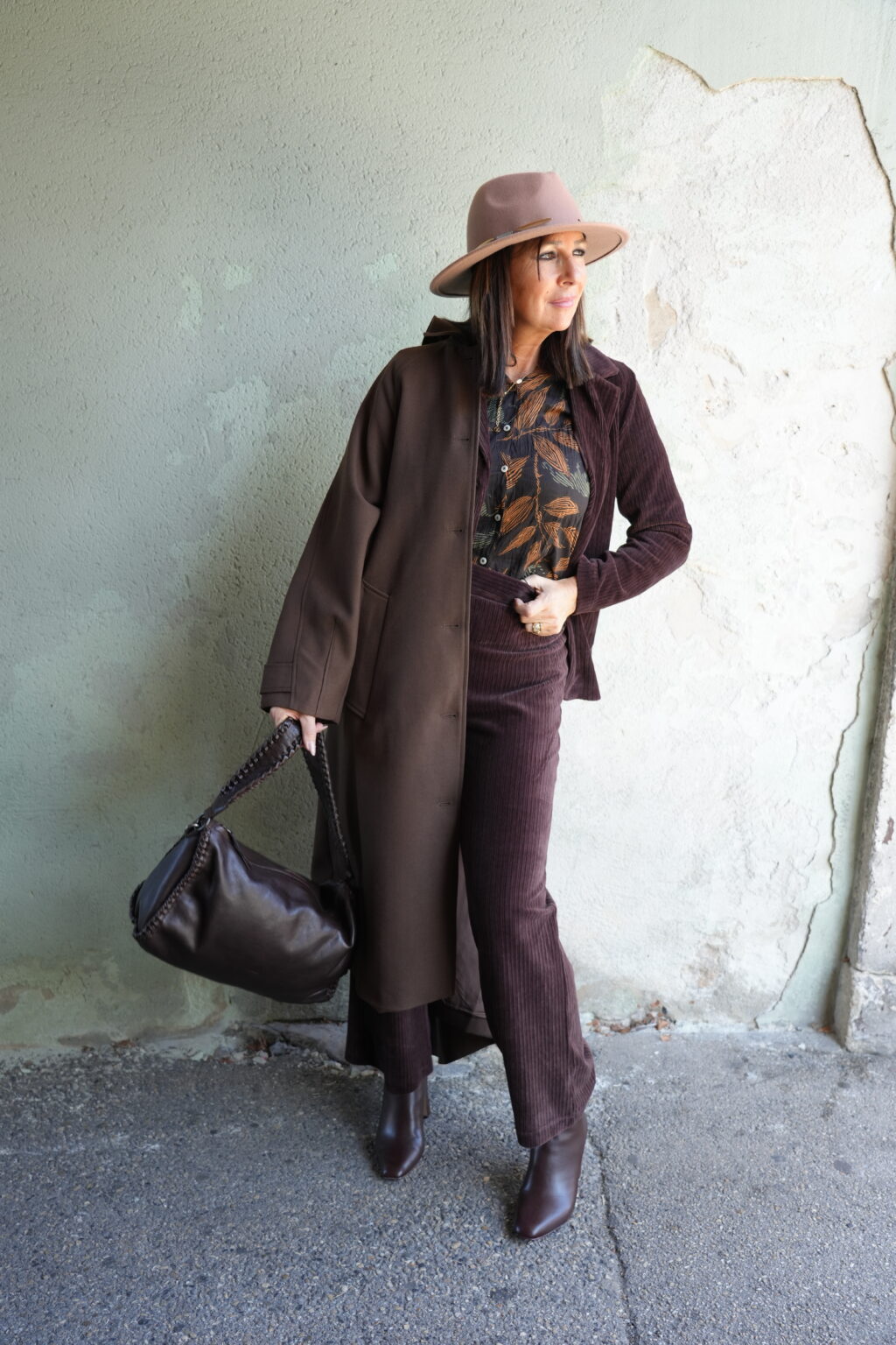 pantalon en velours côtelé chocolat