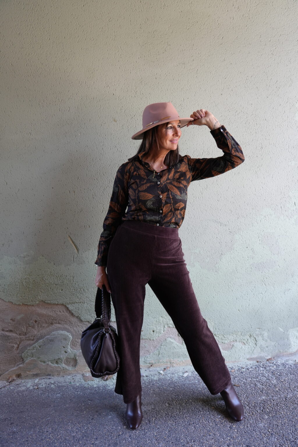 pantalon en velours côtelé chocolat