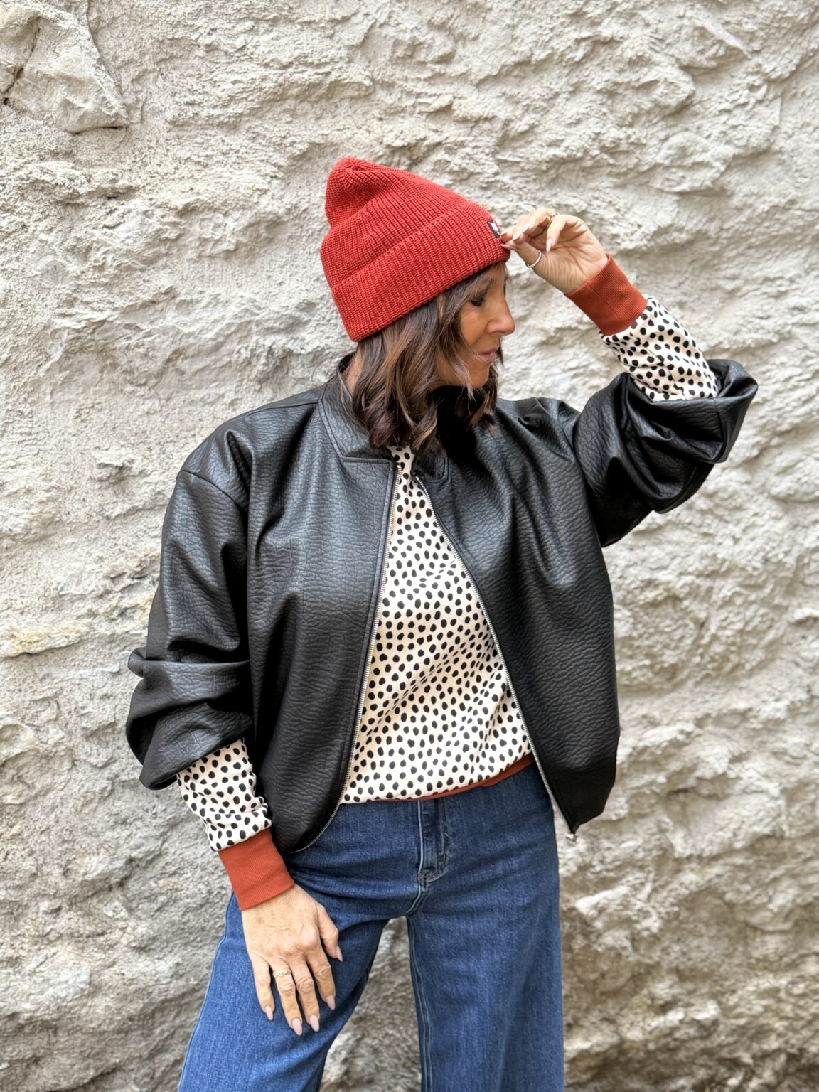 sweat bomber kikisix bluts