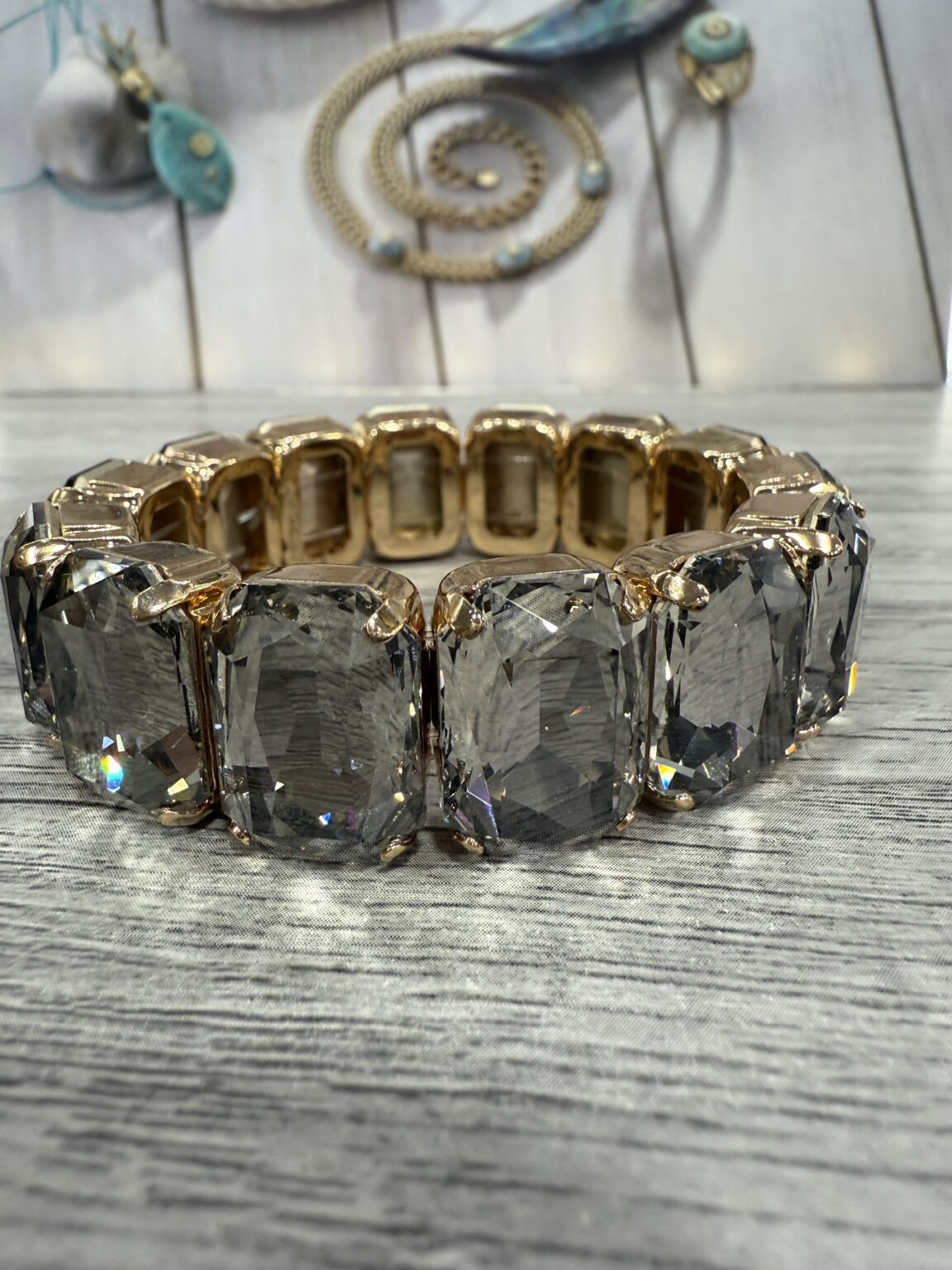 bracelet forme rectangle en cristal gris