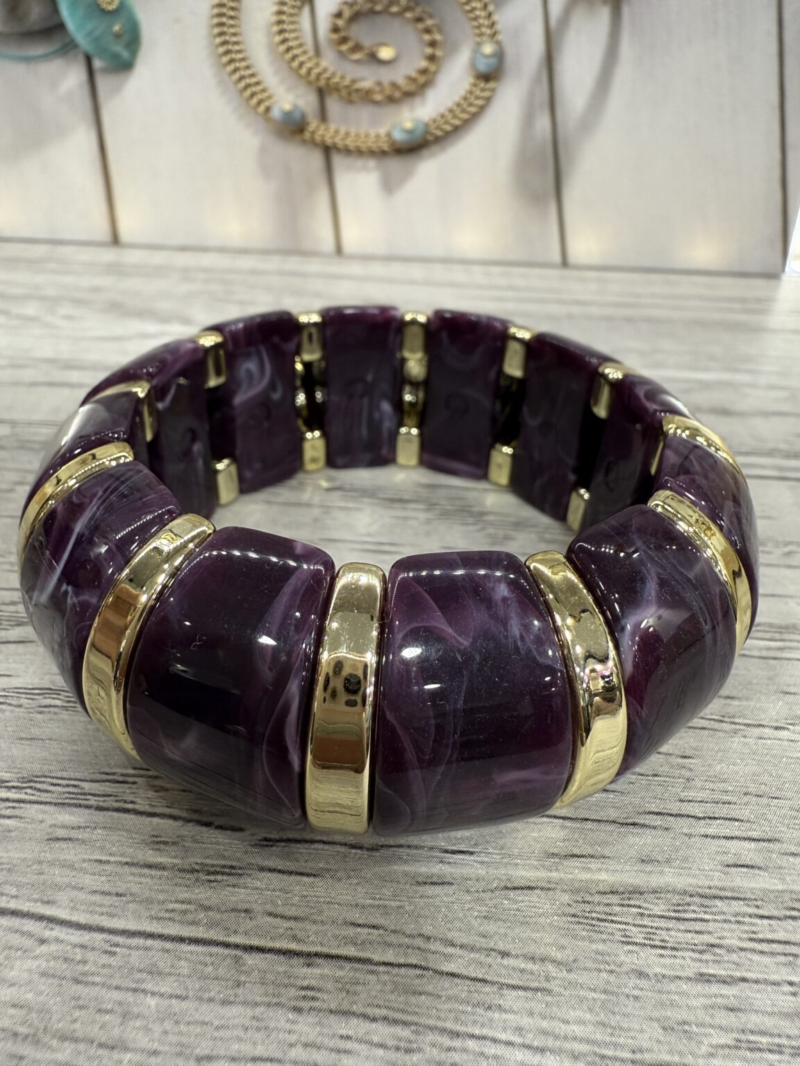 bracelet manchette acrylique nude et doré