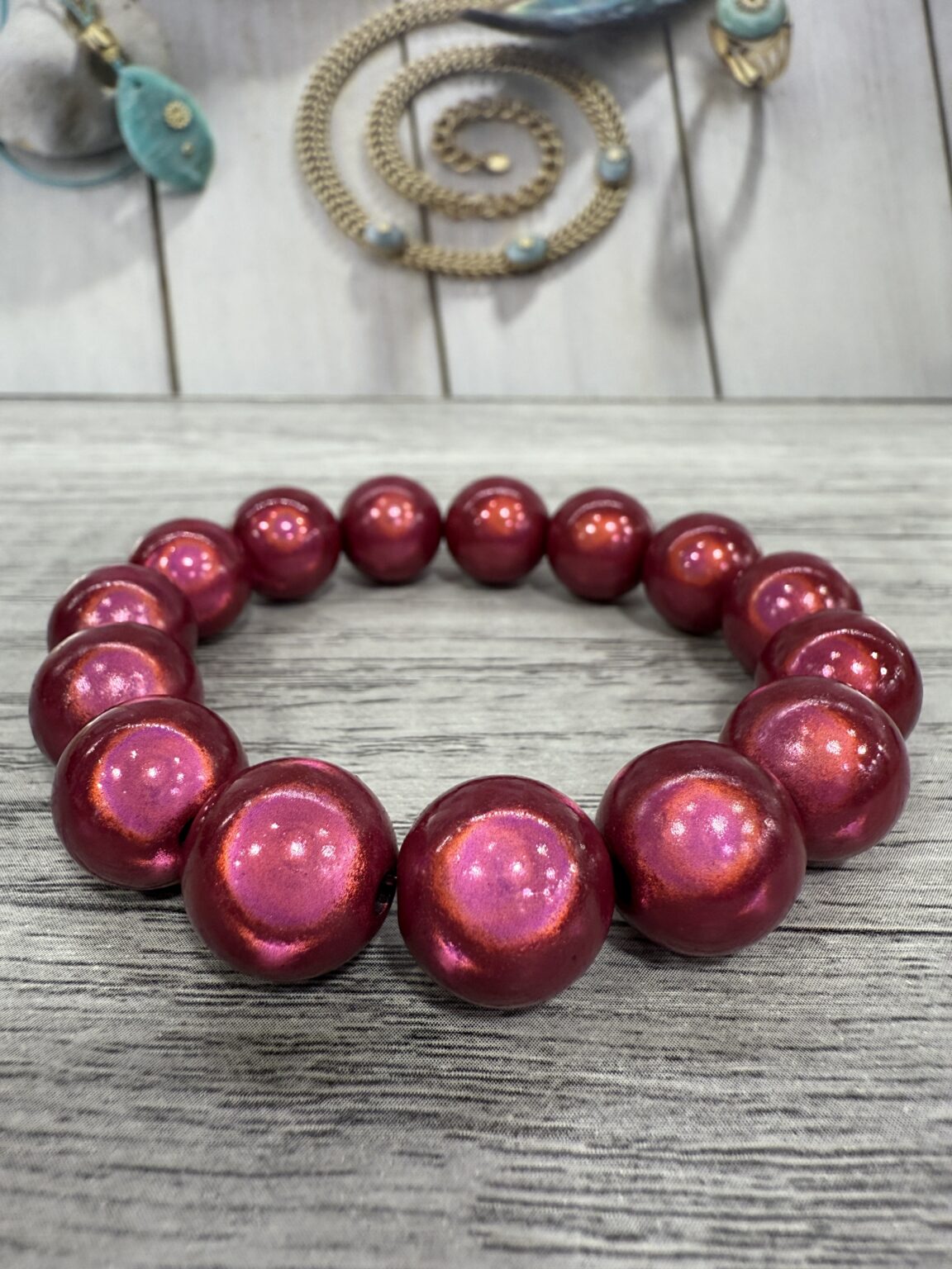 bracelet perles en résine violet foncé (copie)