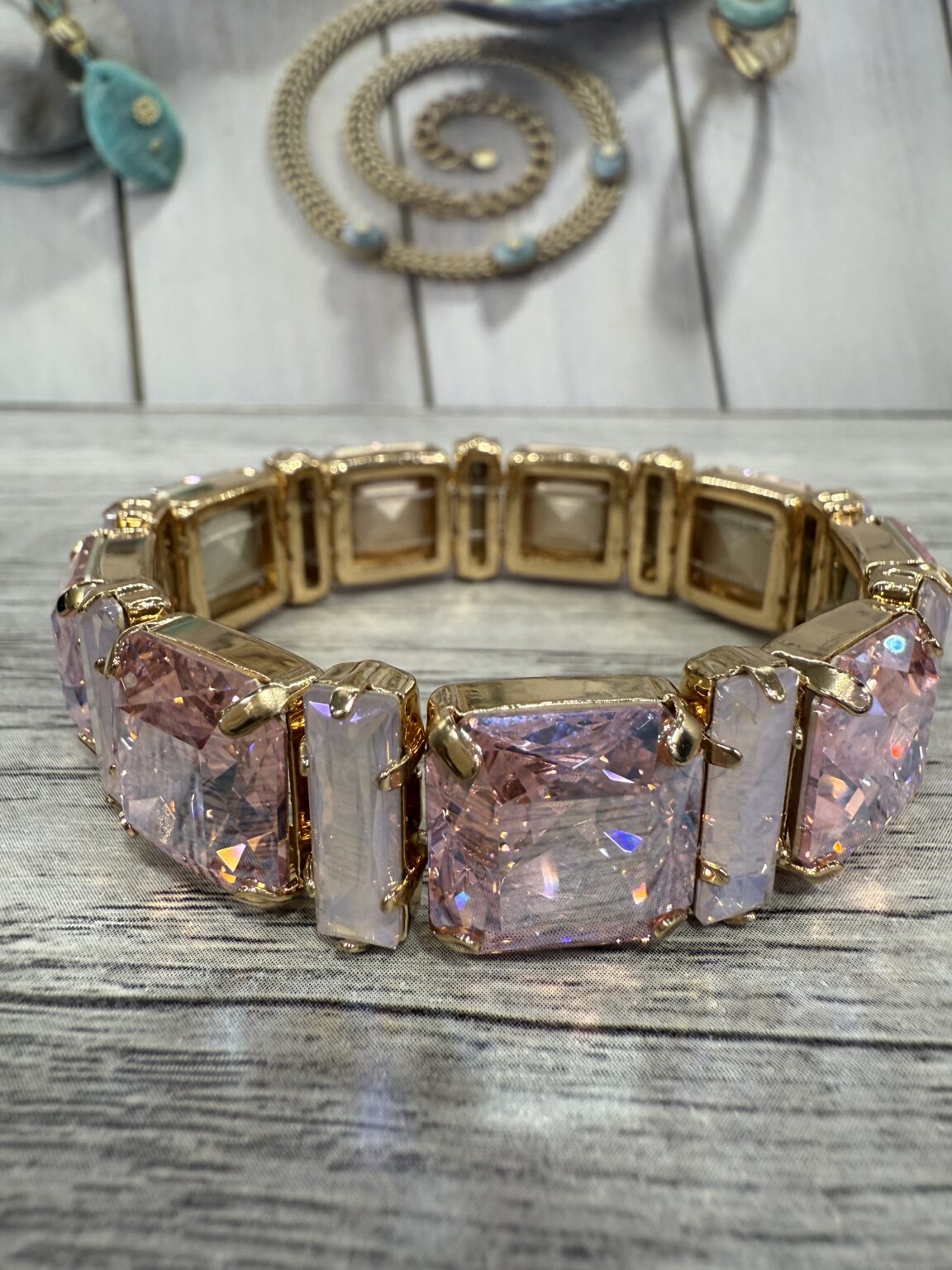 bracelet forme rectangle en cristal gris