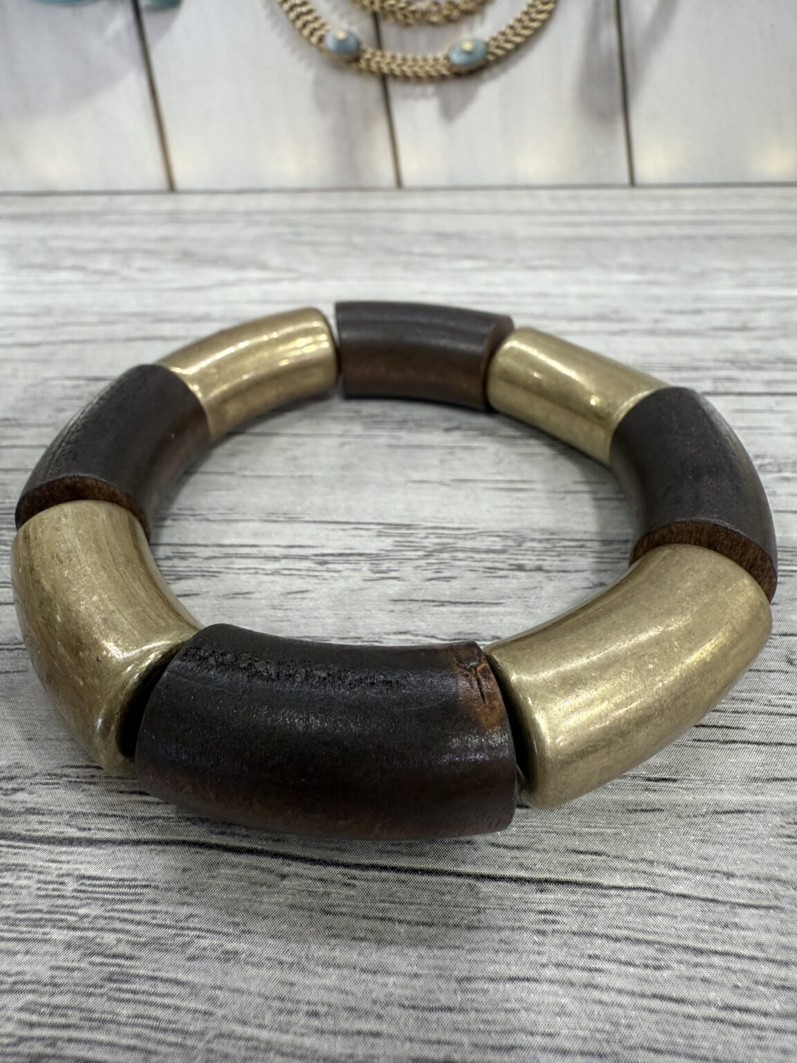 bracelet tube acrylique bois marron et doré mat