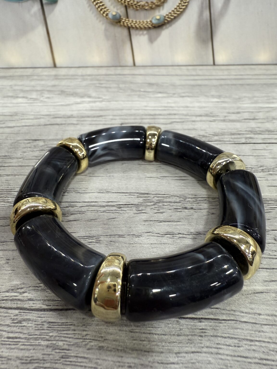 bracelet tube acrylique noir marbré et doré