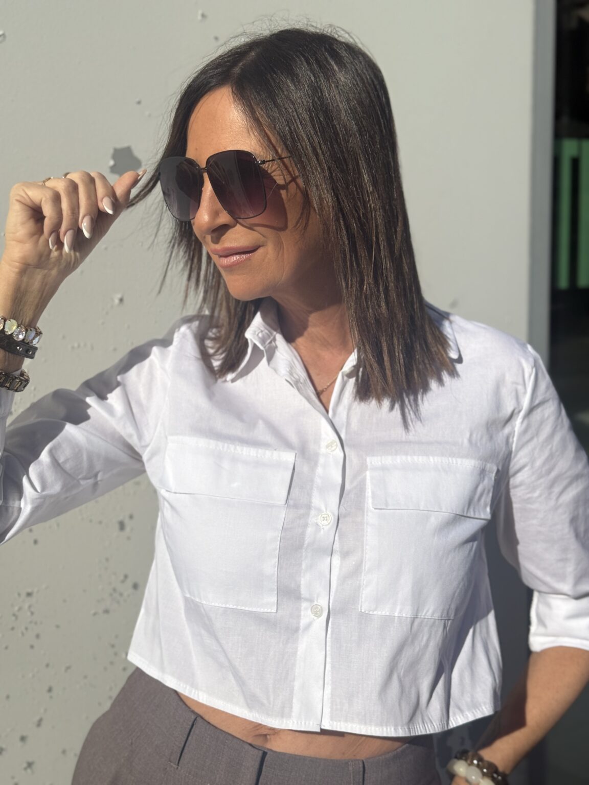 chemise courte blanche à poches