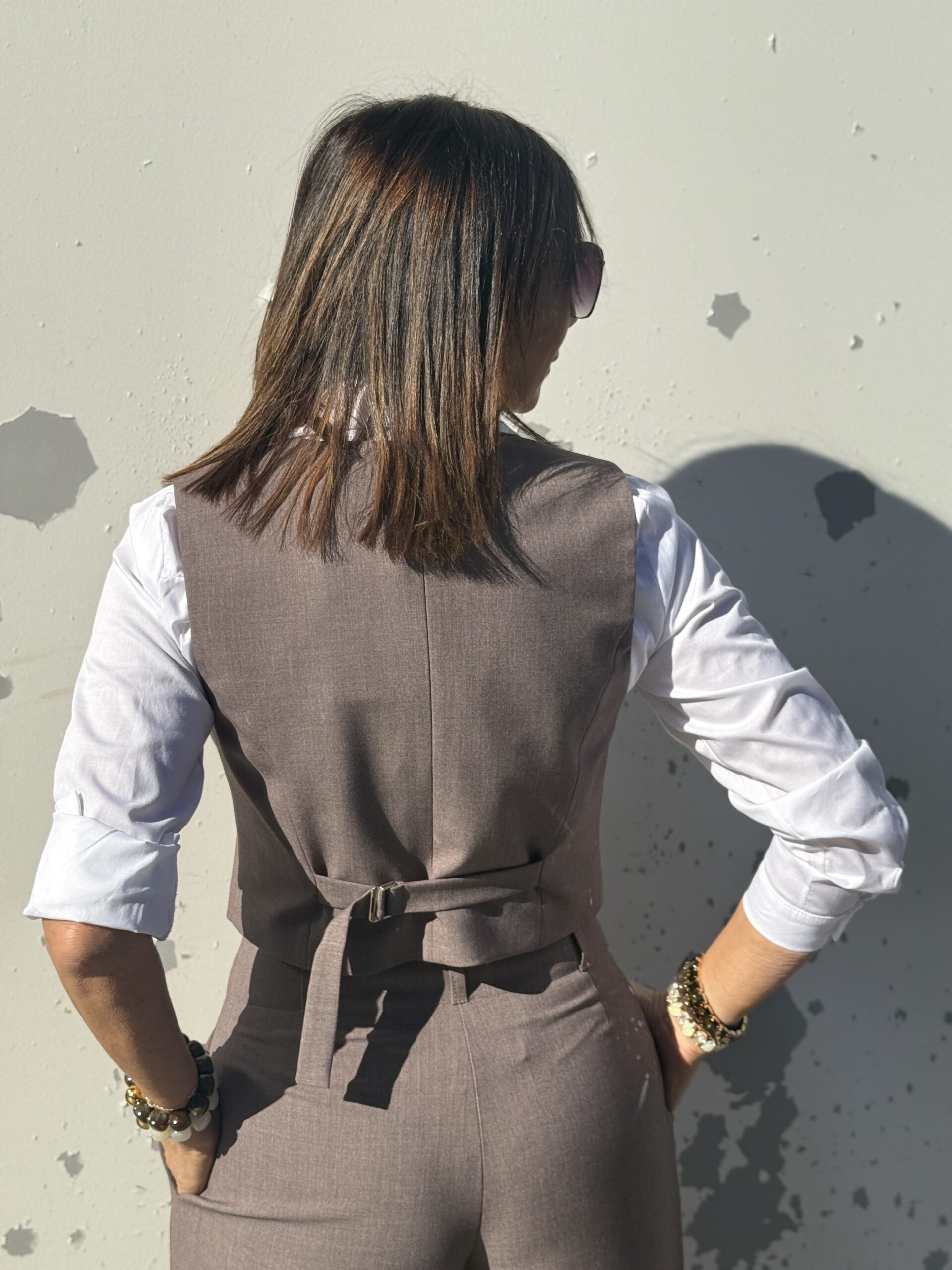 gilet de barman taupe