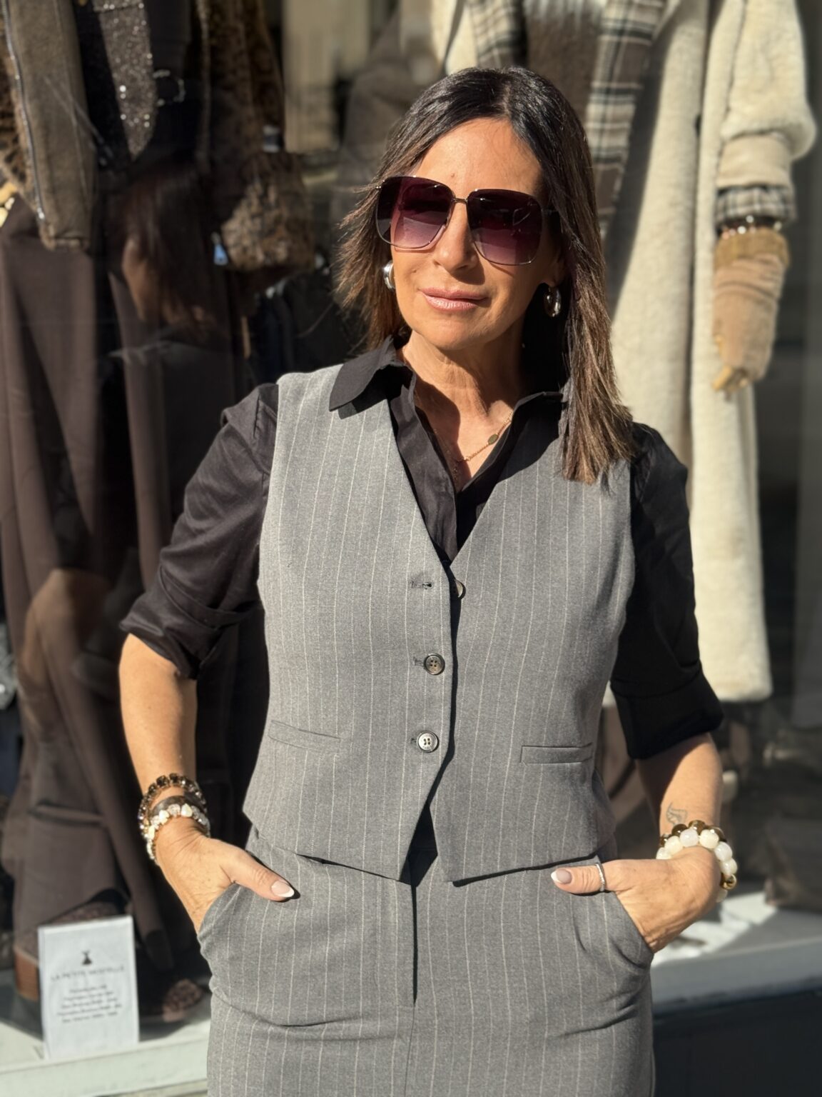 gilet de barman à fine rayure gris