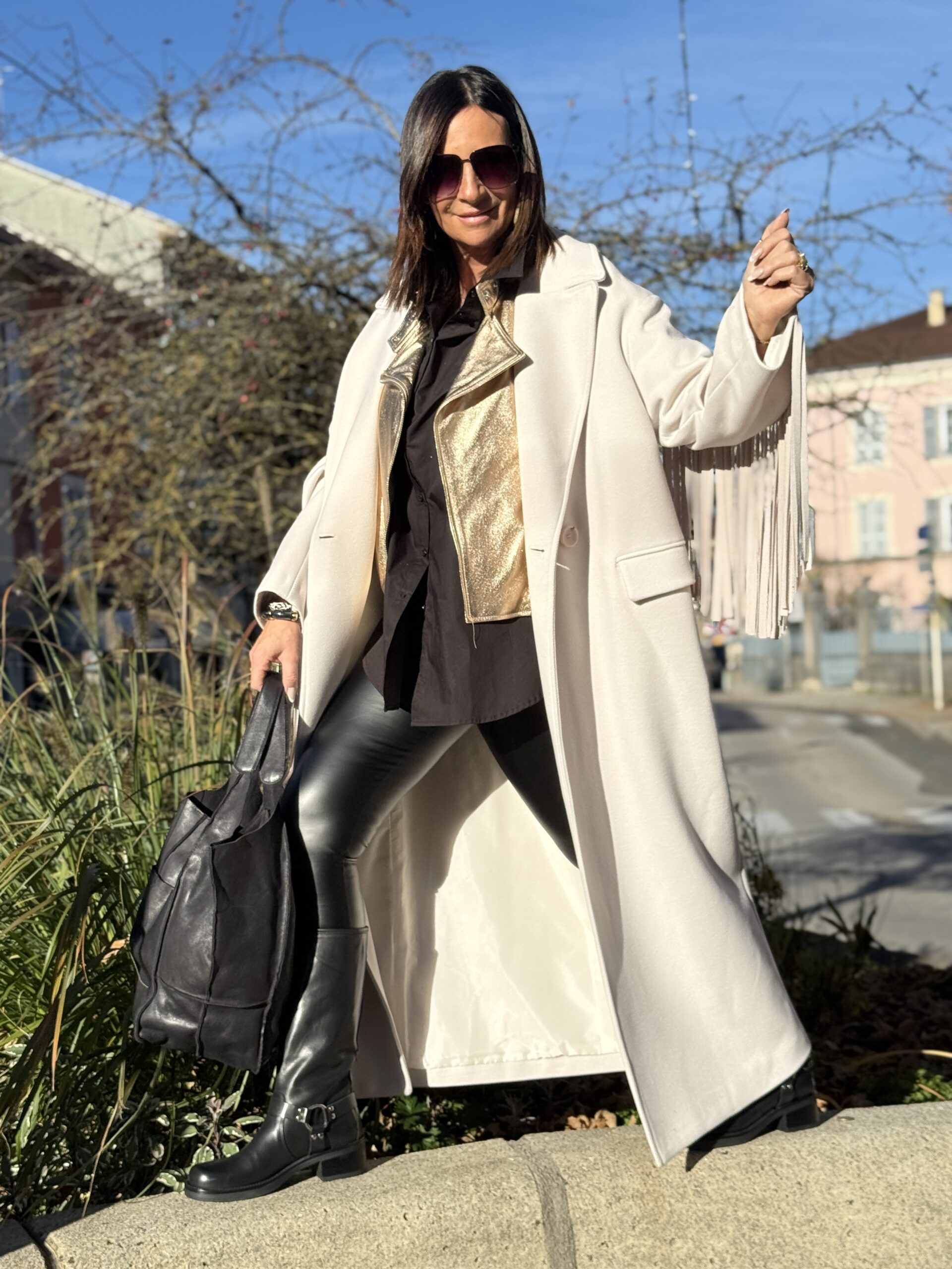 look complet manteau a franges legging sac perfecto gold imperial souvenir muchmoney