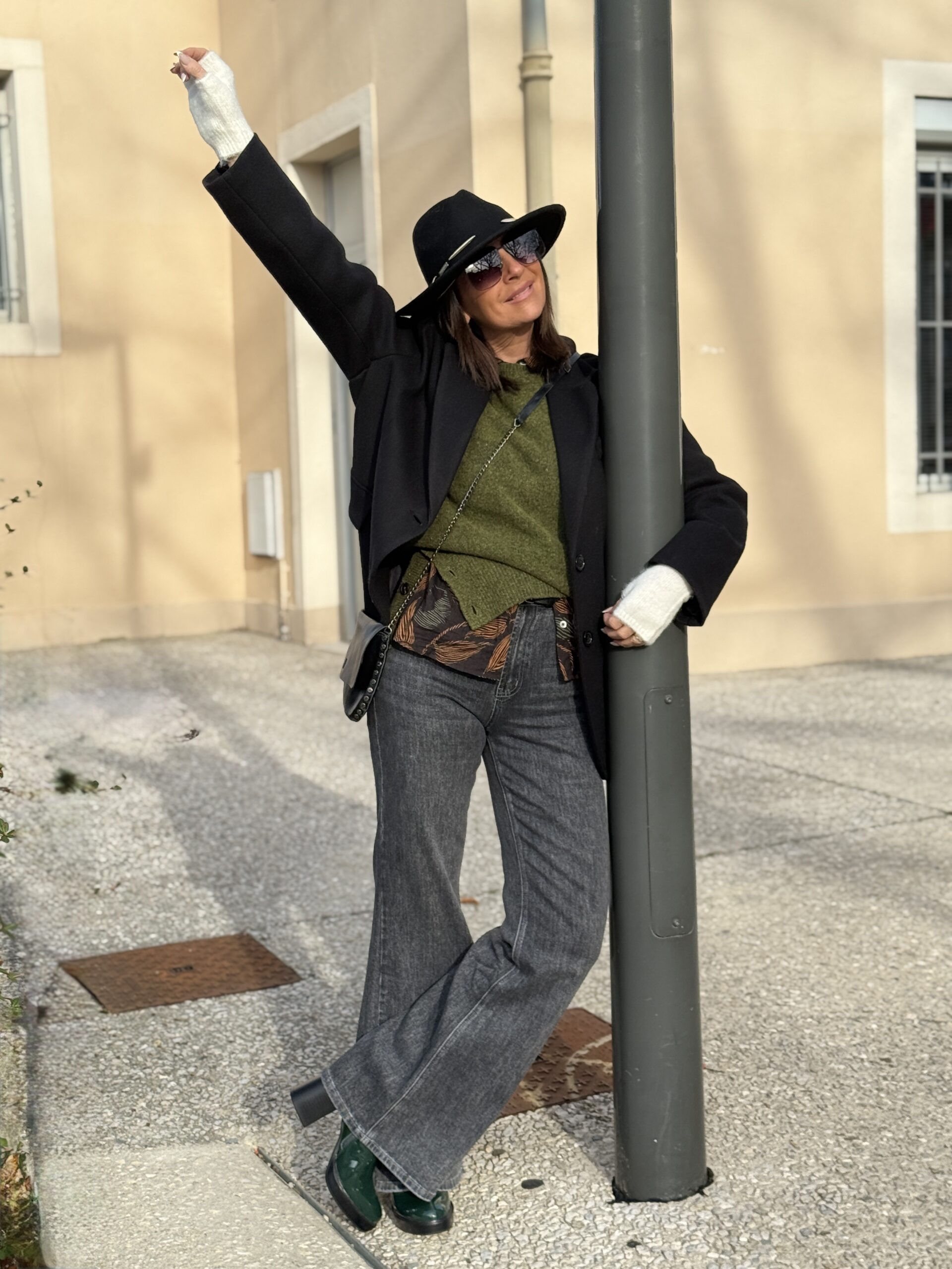 look muchmoney nicething emiliekarston4