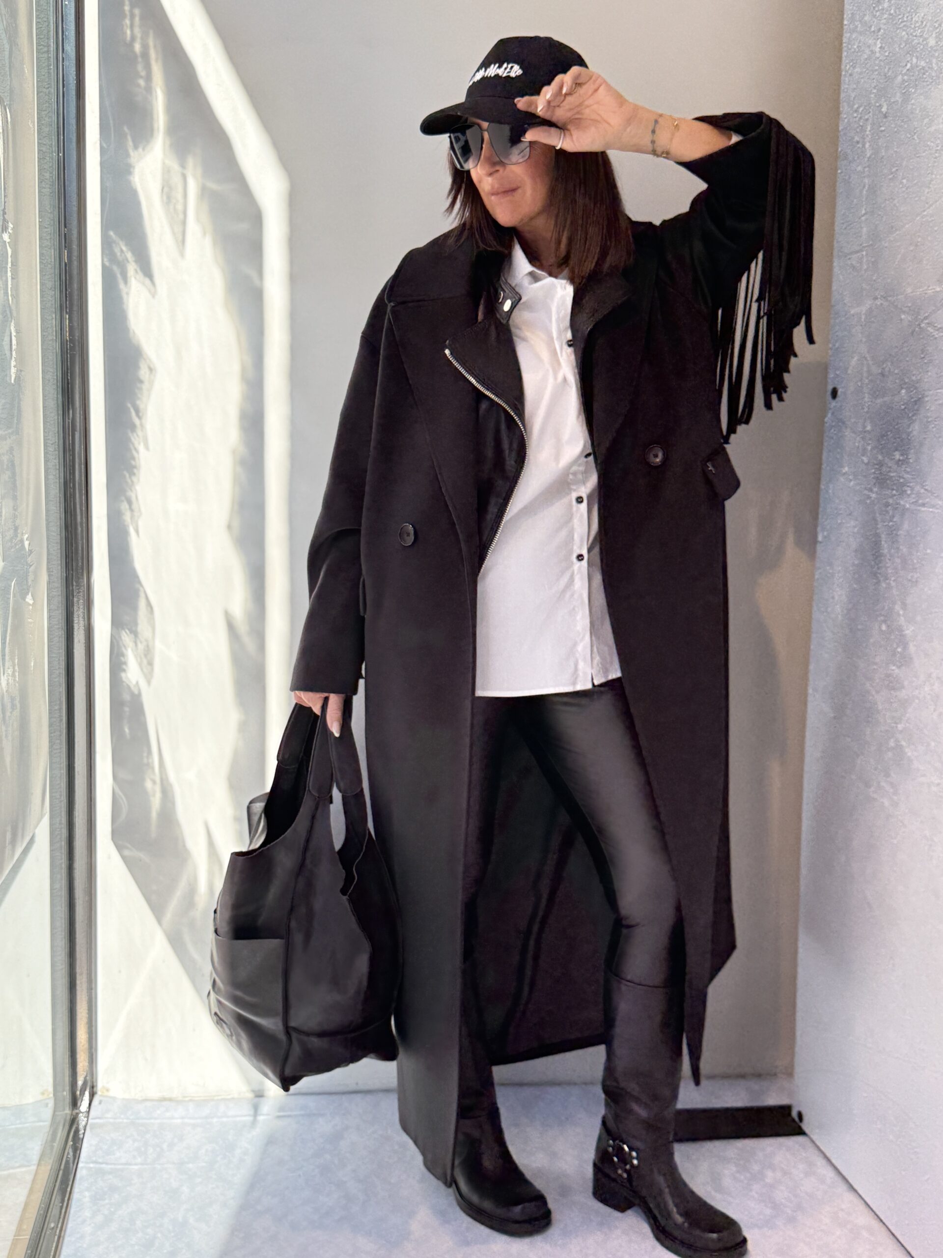 manteau long a franges noir oversize souvenir.3