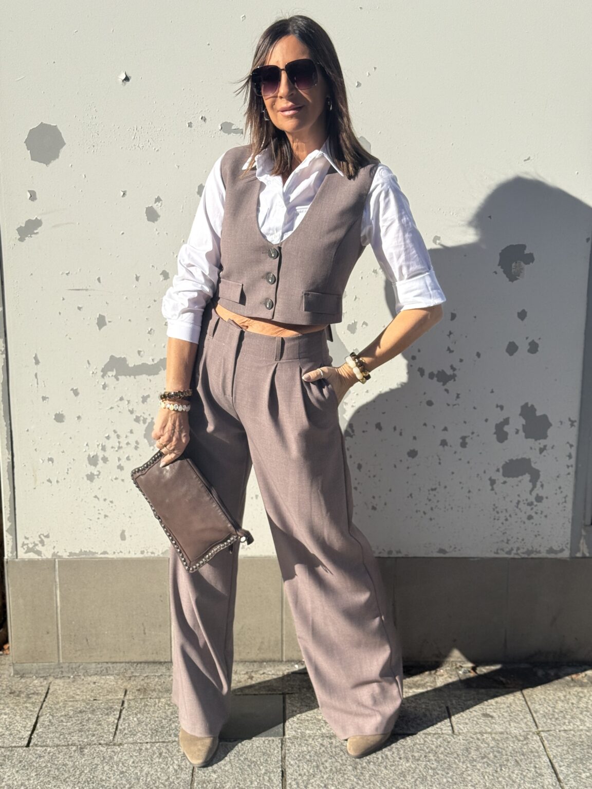 pantalon droit à pince taupe
