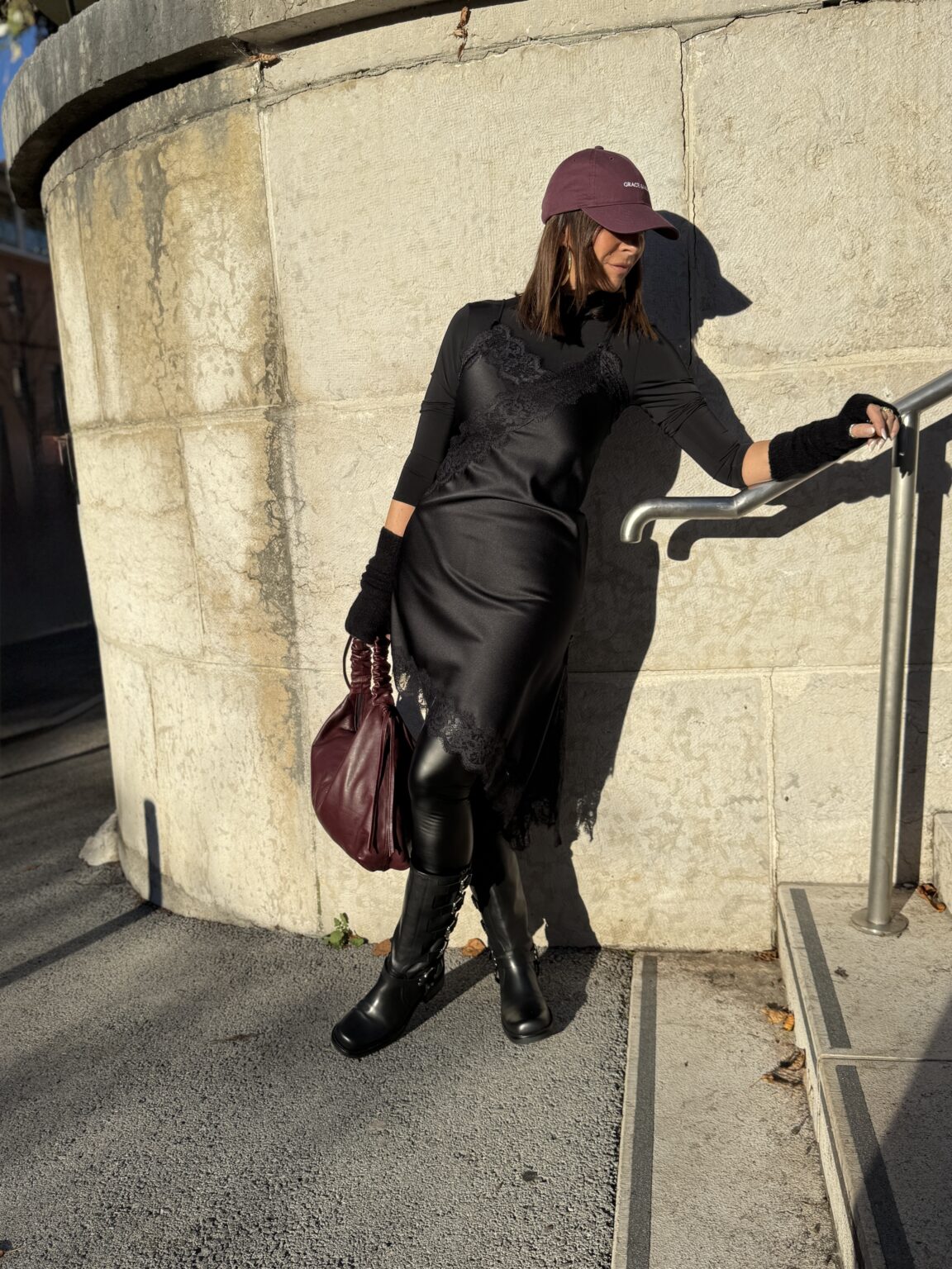 robe noir dentelle munchmoney4