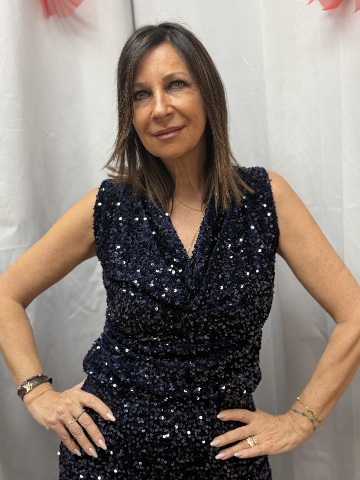 top bleu marine pailleté décolleté drapé