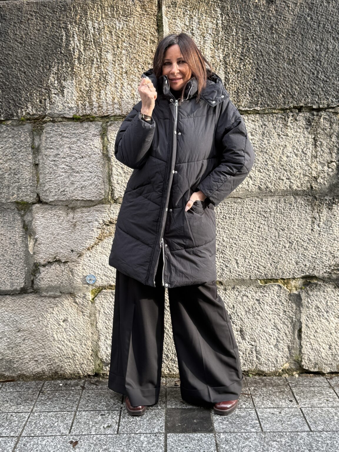 doudoune longue matelassée à capuche noir