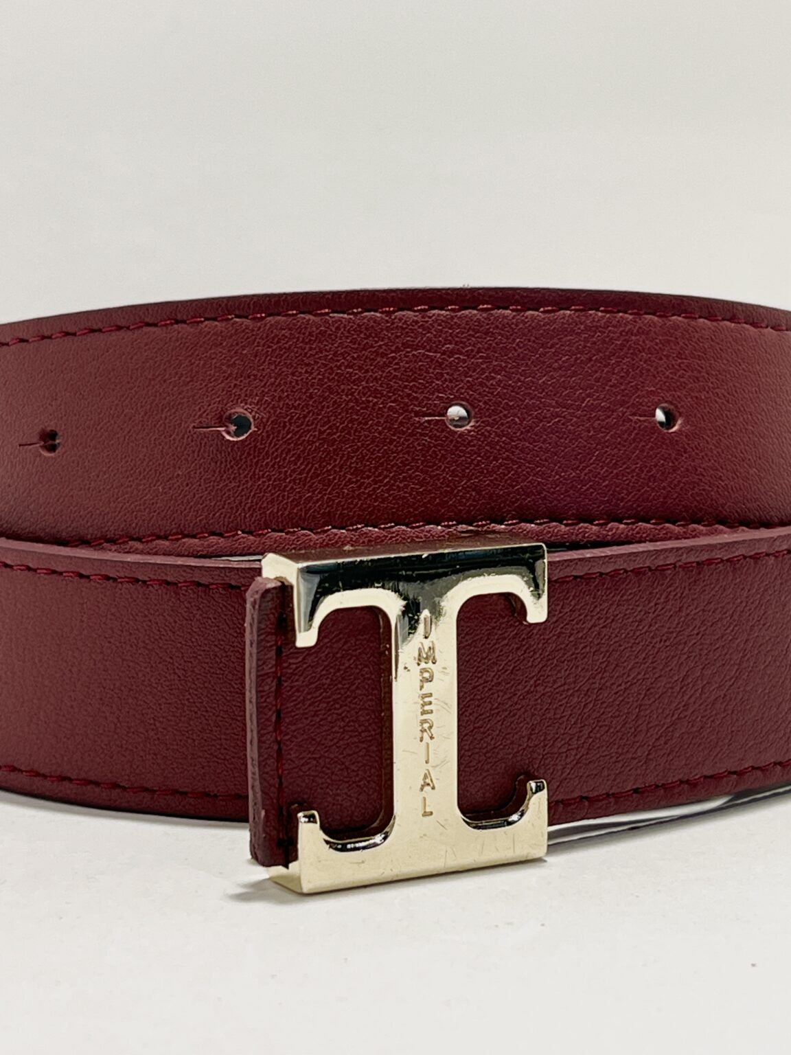 ceinture en cuir noir et boucle métallique dorée impérial