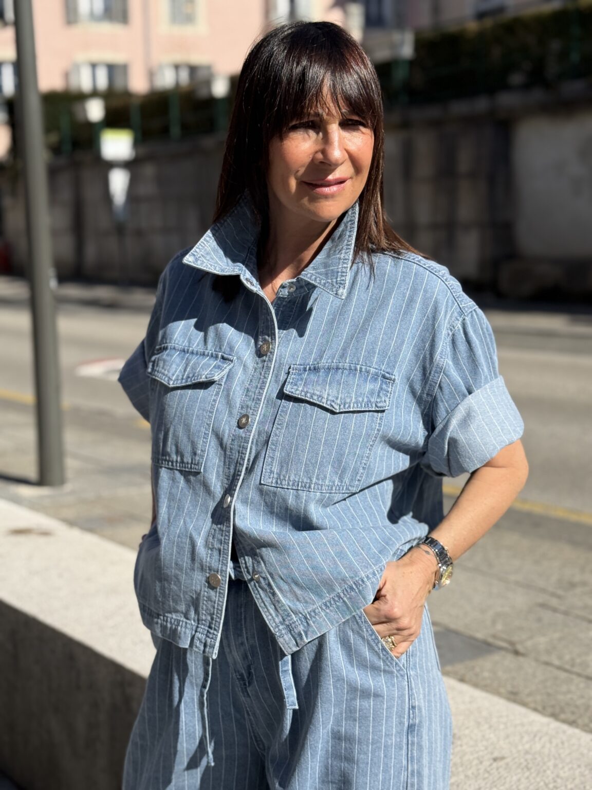 chemise oversize courte en denim striped blue vita