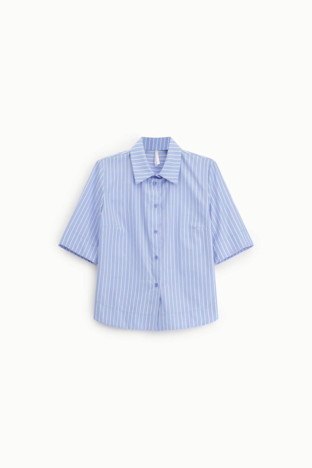 chemise courte rayée bleu ciel