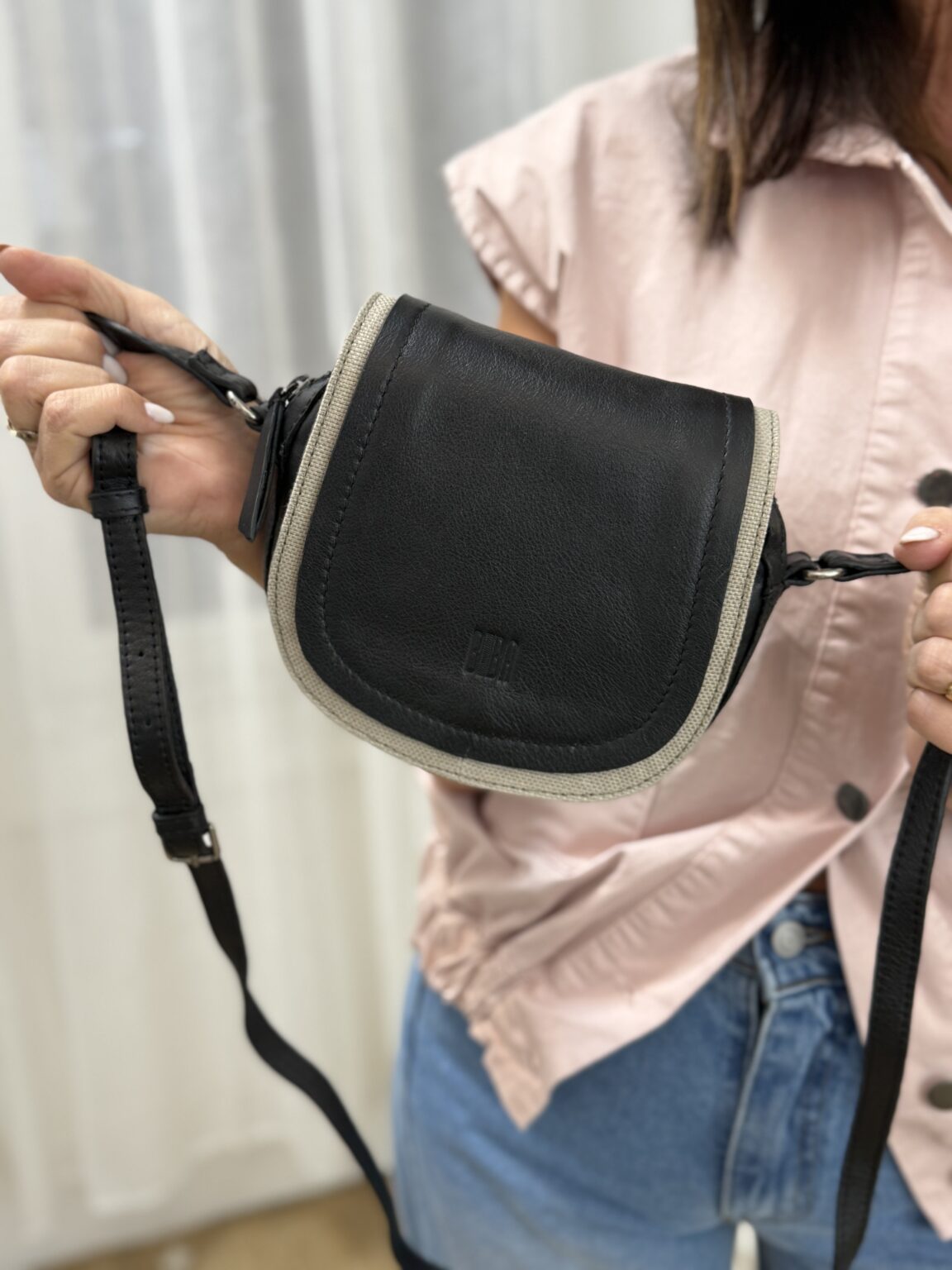 sac bandoulière en cuir noir