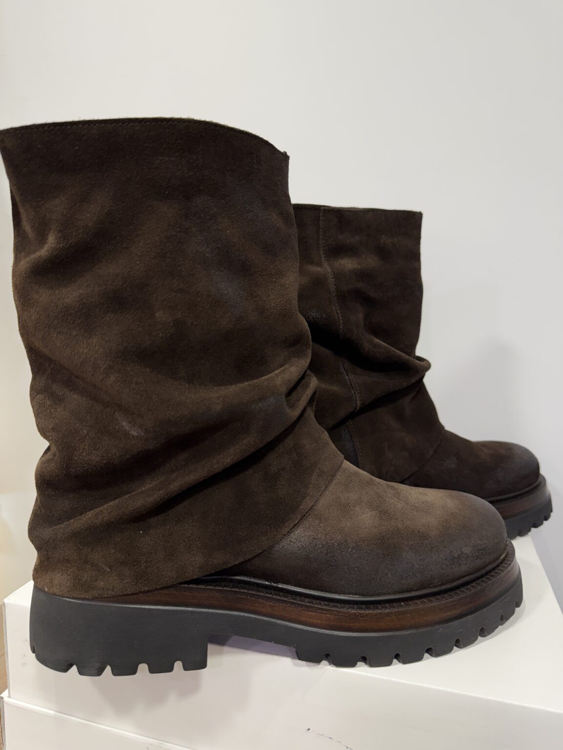 bottines cuir suédé marron chocolat