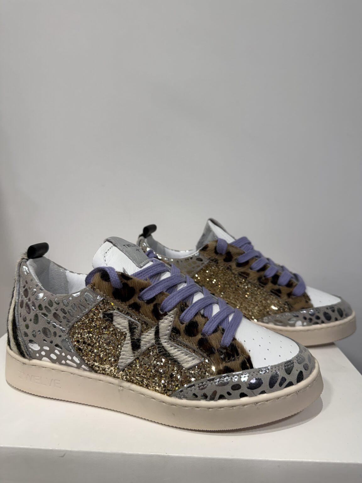 baskets cuir suédé et glitter à lacets parme