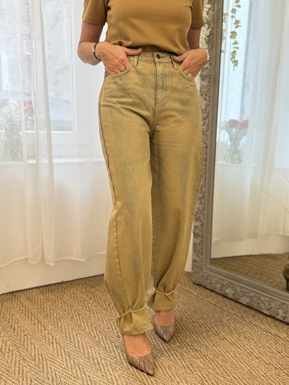 jean large droit denim beige vert délavé détail chaîne